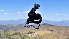 L&#039;Airbike peut atteindre une vitesse de 102 kilomètres par heure.  (Source de l&#039;image : Capture d&#039;écran de la vidéo de test de Volonaut)