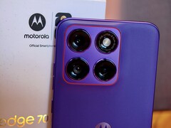 Le Motorola Edge 70 Fusion est disponible en deux versions, avec des batteries de tailles différentes et des couleurs Pantone exclusives