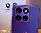 Le Motorola Edge 70 Fusion est disponible en deux versions, avec des batteries de tailles différentes et des couleurs Pantone exclusives