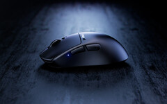 Pulsar va apparemment intégrer sa légendaire souris de jeu X3 dans une coque CrazyLight. (Source de l&#039;image : Pulsar)