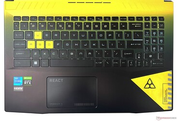 MSI Crosshair 15 R6E utilise un design de clavier thématique