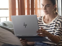 L'OmniBook X Flip 16 sera bientôt disponible avec les processeurs Intel Panther Lake, modèle actuel en photo. (Source de l'image : HP)