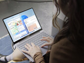 Le Surface Laptop Go 3 devrait être plus puissant et plus efficace que son prédécesseur, illustré. (Source de l'image : Microsoft)
