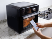Le four friteuse à air Proscenic T31 dispose de 12 modes de cuisson préréglés et d'un réglage de rôtisserie. (Image source : Proscenic)
