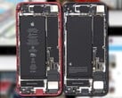 Apple iPhone SE 2 (gauche) comparé à l'iPhone SE 3 (droite). (Image source : PBKreviews/Apple - édité)