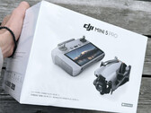 DJI a apparemment déjà commencé à expédier des unités de vente au détail du Mini 5 Pro aux influenceurs. (Source de l'image : Reddit)