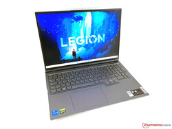 En examen : Lenovo Legion 5 Pro 16 G7. Modèle de test offert par Campuspoint.