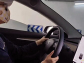 L'écran Tesla de Mme Zheng a fait l'objet d'une coïncidence effrayante (image : Chengdu) 