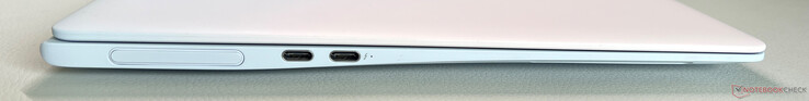 Côté gauche : Webcam, USB-C 3.2 Gen.2 (10 Gbps, mode DisplayPort-ALT, alimentation électrique), USB-C 4.0 avec Thunderbolt 4 (40 Gbps, mode DisplayPort-ALT, alimentation électrique)
