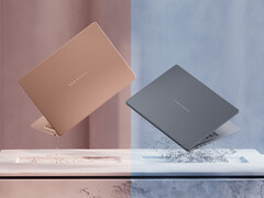 Le ZenBook 14 OLED de Panther Lake promet jusqu’à 18 heures de navigation sur Internet avec une charge complète. Sur la photo : une image promotionnelle présentant les deux coloris disponibles pour cet ordinateur portable.