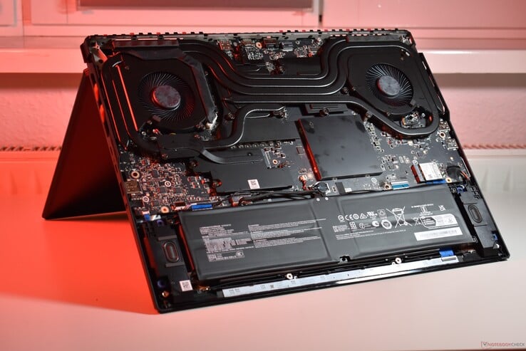 MSI Raider A18 : Caractéristiques internes