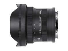 Le 10-18mm F2.8 avec capuchon pétale (Image Source : SIGMA)