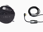 Tesla cesse de vendre ses voitures électriques équipées d'un câble de recharge "inutile". Elon Musk conseille d'acheter des connecteurs muraux à la place