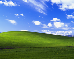 Le fond d&#039;écran original &quot;Bliss&quot; pour Windows XP (Source de l&#039;image : Wikipedia)