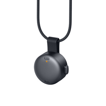 Le Soundcore Work peut être porté en pendentif...