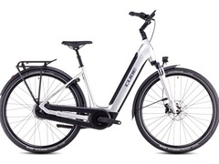 Supreme RT Hybrid Comfort EXC 625 : Vélo électrique doté d'un moteur central et de nombreuses fonctionnalités. (Source de l'image : Cube)
