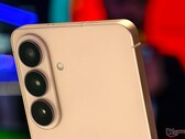 Selon un rapport en provenance de Corée, Samsung a confirmé que le Galaxy S27 Ultra ne disposera que d’un système à triple caméra.