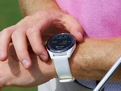 Les nouvelles smartwatches GPS de Garmin pourraient succéder à l&#039;Approach S62 (ci-dessus). (Source de l&#039;image : Garmin)