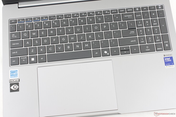 Les ordinateurs portables ExpertBook se distinguent par leurs lignes colorées sur les touches F1 à F4