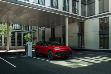 le RAV4 PHEV 2026 peut être rechargé en 30 minutes sur les chargeurs publics.