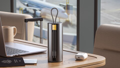 L'Alogic Ark Pro est doté d'un câble USB-C clipsable qui fait office de sangle de transport. (Source de l'image : Alogic)