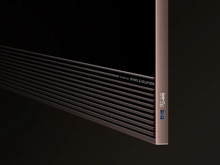 Le téléviseur LED TCL X11L SQD-Mini dispose d'un port USB latéral