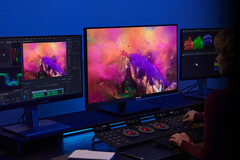 Le ProArt Display PA32UCXR est doté d'un capteur de lumière ambiante et d'un colorimètre intégré, entre autres éléments remarquables. (Source de l'image : ASUS)