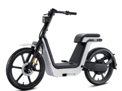 La bicyclette électrique MUJI x Honda MS01 a une vitesse maximale de 25 km/h (~16 mph). (Image source : MUJI)