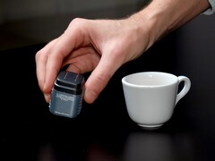 Le chargeur Rolling Square SuperTiny 65W est moins cher sur Amazon. (Source de l&#039;image : Rolling Square via Facebook)
