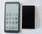 Le Hisense A10 sera commercialisé en Chine le 28 août. Sur la photo : le téléphone à côté de son écran amovible.