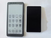 Le Hisense A10 sera commercialisé en Chine le 28 août. Sur la photo : le téléphone à côté de son écran amovible.
