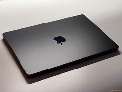 Apple Critique du MacBook Pro 14 M3 Pro. Appareil de test fourni par :