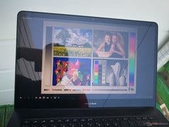 ZenBook Pro UX580GE - À l'extérieur à l'ombre.