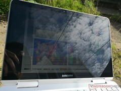 Samsung Notebook 9 Pen - À l'extérieur en plein soleil.