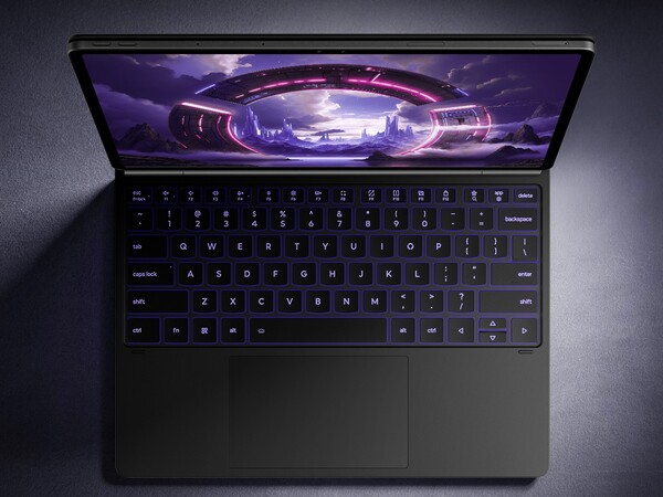 Le clavier optionnel du Lenovo Y900 13 est doté d'un rétroéclairage RVB et d'un pavé tactile.