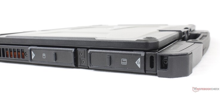 Gauche : Porte-stylet, SSD M.2 2280 NVMe amovible (standard), SSD M.2 2280 SATA amovible (en option), lecteur de carte à puce