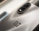 Le OnePlus Ace 5 Ultra. (Source de l'image : OnePlus)
