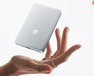 La banque d'énergie magnétique ultra-mince de 10 000 mAh coûte environ 51 dollars en Chine. Sur la photo : une image promotionnelle montrant son design fin et léger.