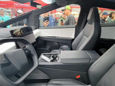 Une photo de l'intérieur du Tesla Cybertruck laisse entrevoir des sièges ventilés (image : Greggertruck)