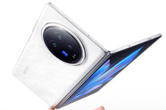 Une photo de presse présumée de la série Vivo X Fold3. (Source de l'image : Weibo via @UniverseIce)