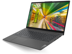 En test : le Lenovo IdeaPad 5-15IIL05 (81YK003GGE). Modèle de test fourni par cyberport.