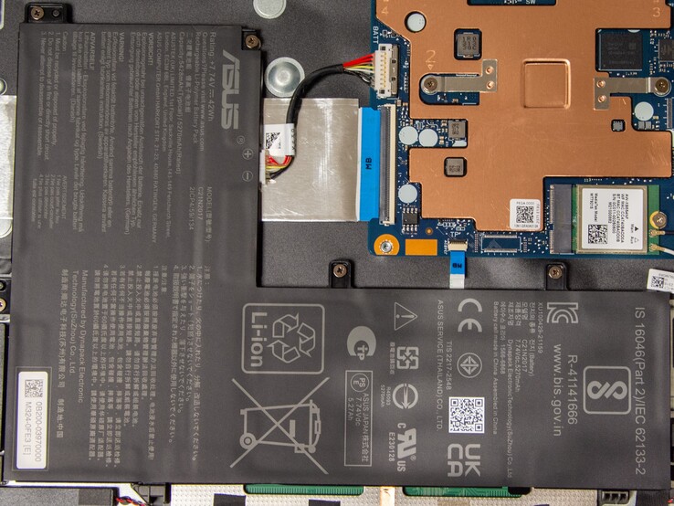 La batterie de l'Asus Chromebook CM14 a une capacité de 42 Wh.