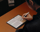 Le Huawei MatePad Paper est un croisement entre une tablette et un lecteur de livres électroniques. (Image source : Huawei)