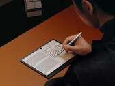 Le Huawei MatePad Paper est un croisement entre une tablette et un lecteur de livres électroniques. (Image source : Huawei)