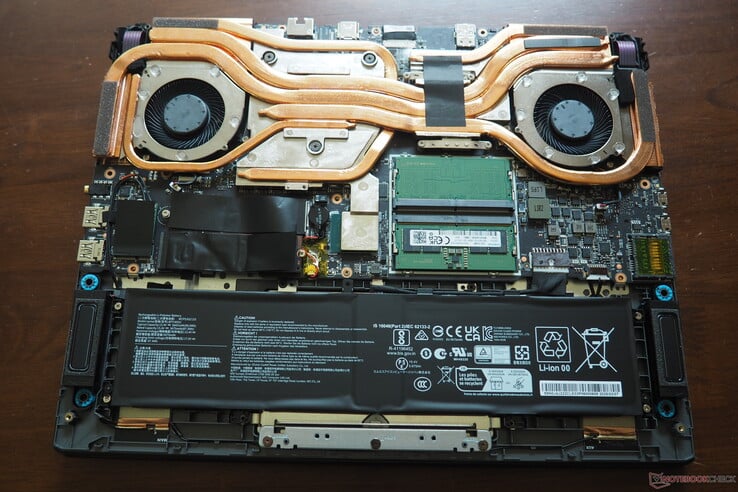 MSI Vector 16 HX AI