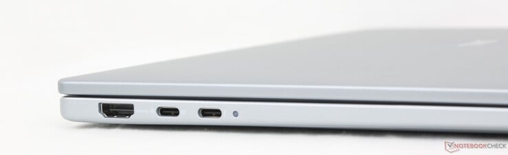 HDMI 2.1, USB-C 3.2 Gen. 2 avec DisplayPort 1.4 + Power Delivery, USB-C Thunderbolt 4 avec DisplayPort 2.1 + Power Delivery