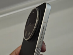 Un coup d'œil sur le côté du Leica Leitzphone propulsé par Xiaomi