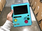 Le BMO DIY Adventure Time fonctionne avec RetroPie. (Image source : Lazuardi Rinaldi)