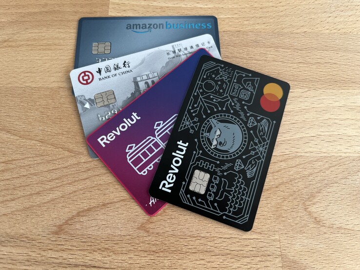 Par rapport à d'autres prestataires, Revolut propose un large choix de motifs intéressants