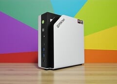 Le mini PC GMKtec EVO-X2 avec AMD Strix Halo (Image source : Notebookcheck)
